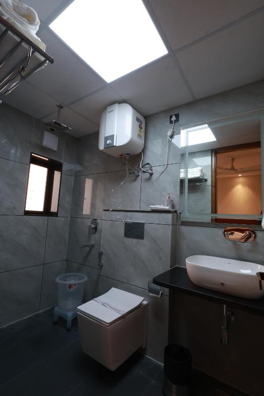 RLS Hotels Greater Noida Near Expo Centre & Mart - image 15