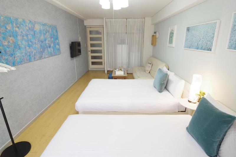 Nippombashi Art Hotel 705 - image 12