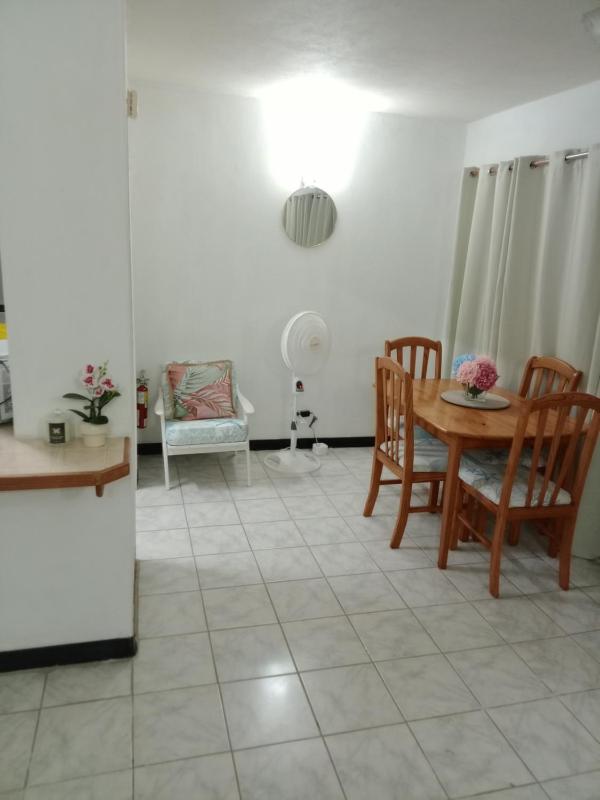 Golden Gem Cosy Apartment with pool & garden view - image 9