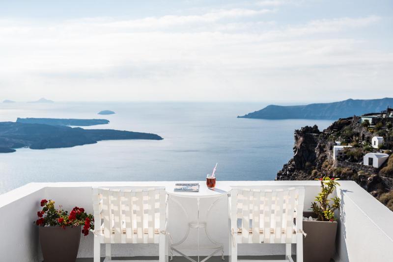 Double Room with Caldera View image 1