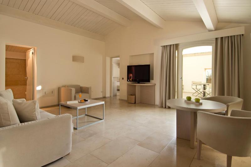 Suite with Sea View image 4