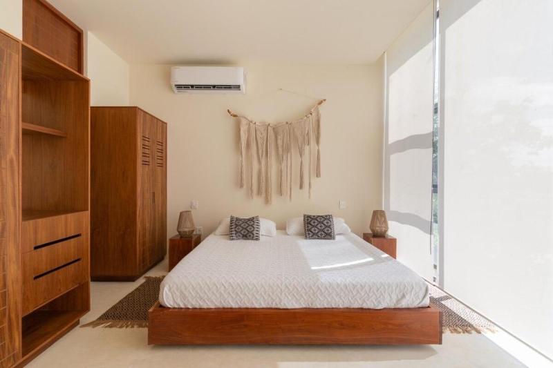Luxury 2BR Villa Private Rooftop Pool - image 16
