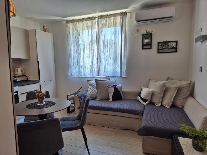 Renovated Apartments Skorin - image 4