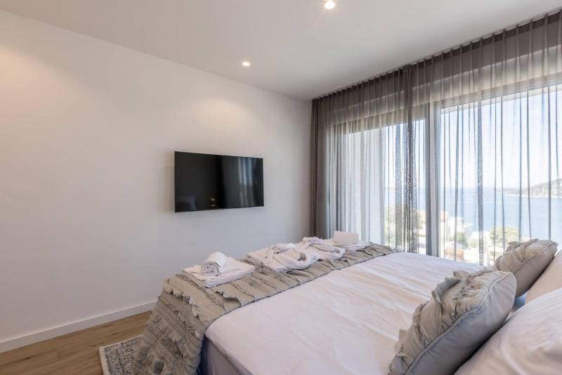 Luxury Villa Seven Seas with infinity heated pool by the sea in Ražanj - image 21