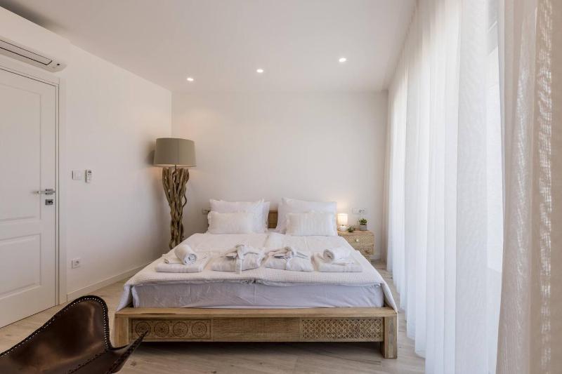 Luxury Villa Seven Seas with infinity heated pool by the sea in Ražanj - image 28