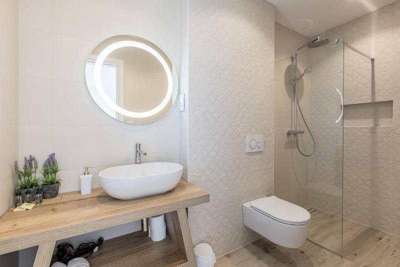 Luxury Villa Seven Seas with infinity heated pool by the sea in Ražanj - image 22
