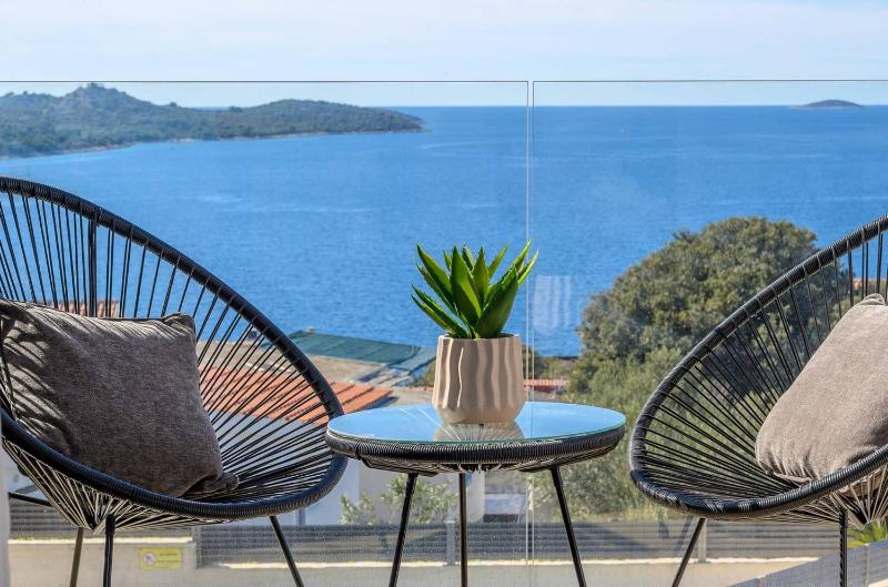 Luxury Villa Seven Seas with infinity heated pool by the sea in Ražanj - image 40