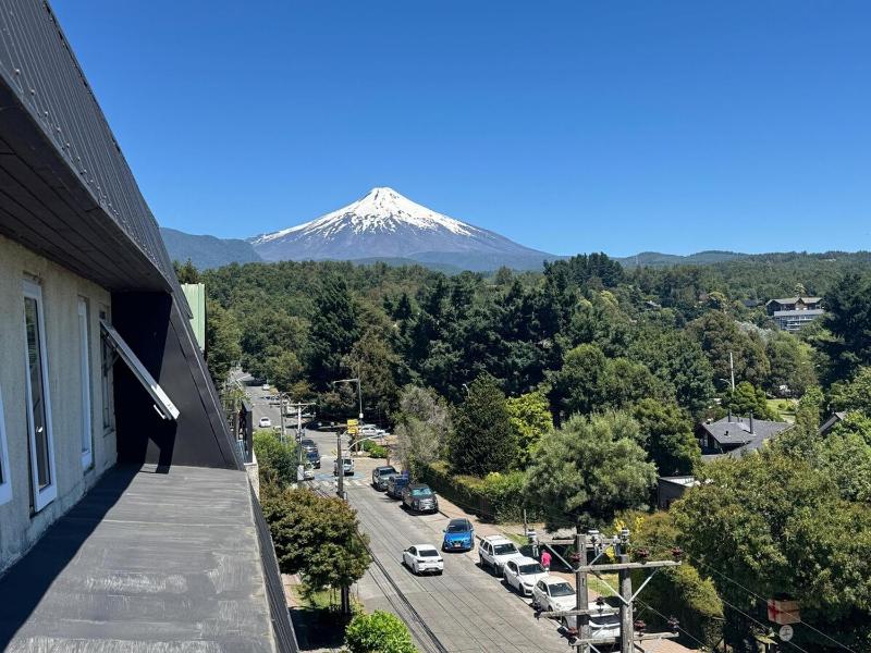 Apartment in Pucón with views of the lake and the volcano - image 3