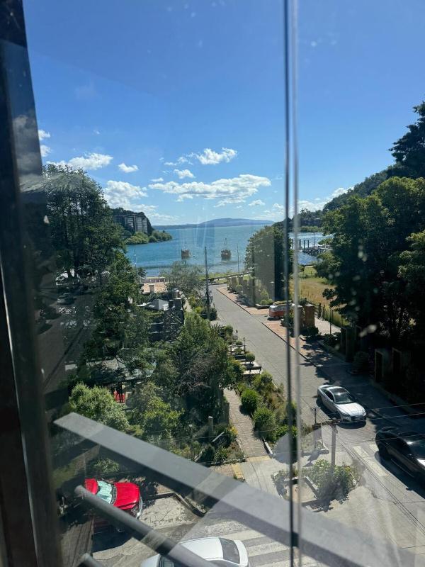 Apartment in Pucón with views of the lake and the volcano - image 11