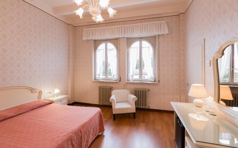 Superior Double Room with Garden View image 1