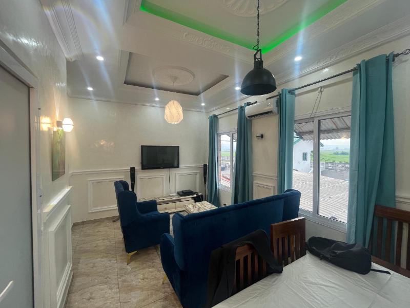 Luxury - image 15