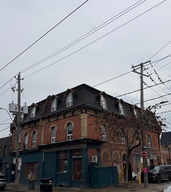 Check Inn - image 9