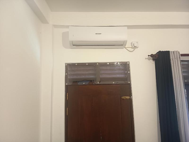Jesi Villa - image 10