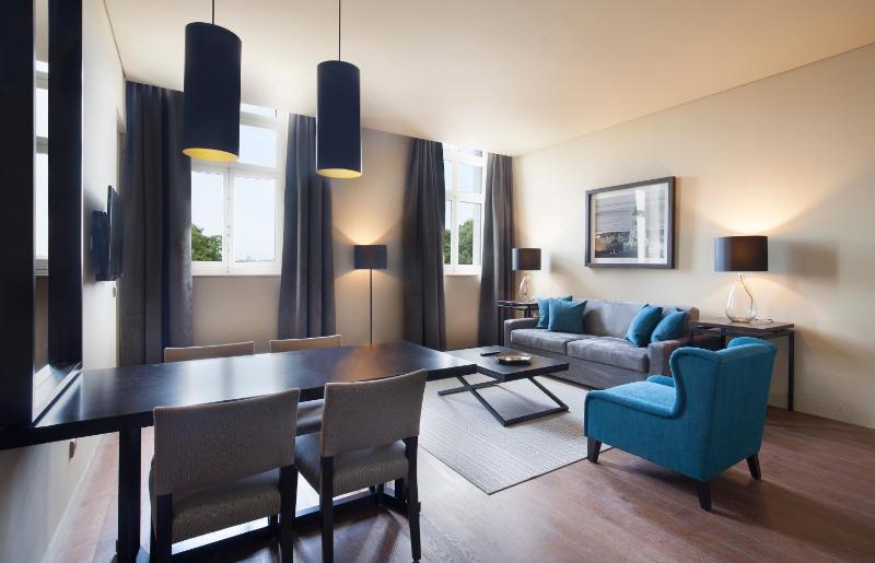 Superior One-Bedroom Apartment image 1