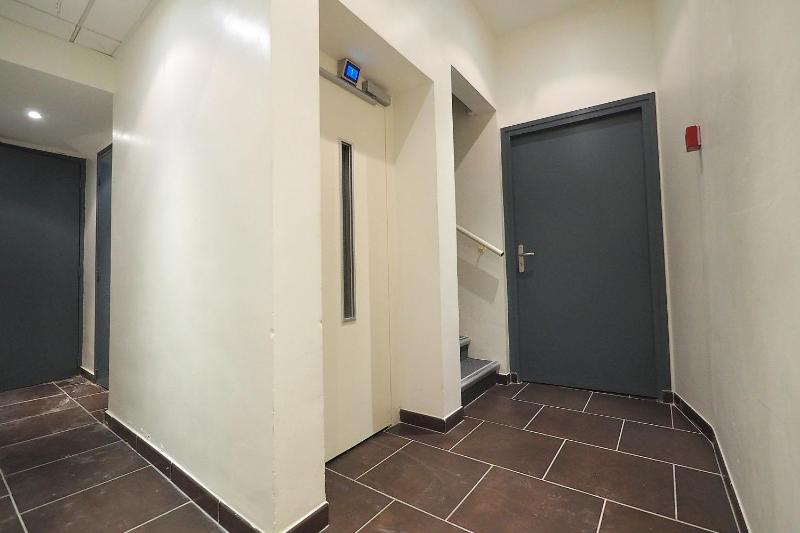 One-Bedroom Apartment image 3