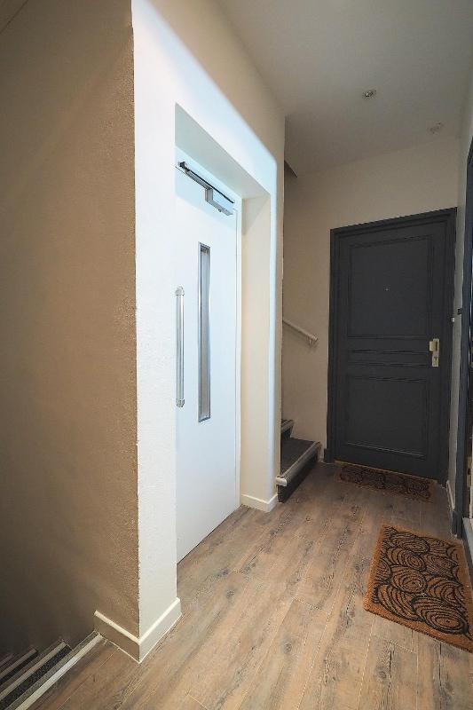 One-Bedroom Apartment image 2