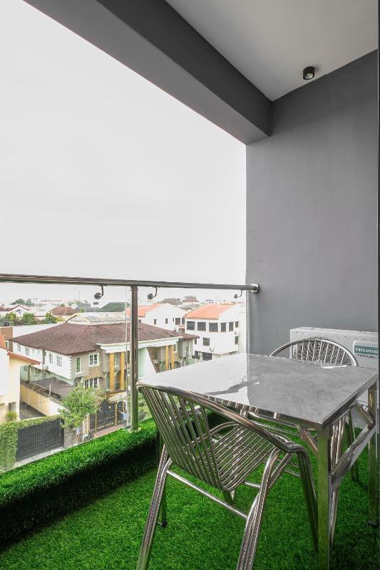 Mex cozy 1 bed at Lekki phase1 - image 8