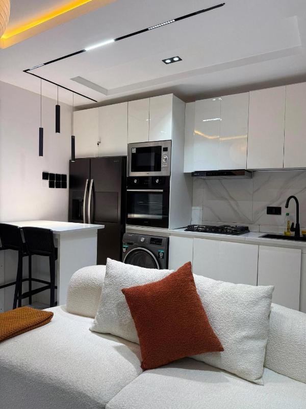 Mex cozy 1 bed at Lekki phase1 - image 15