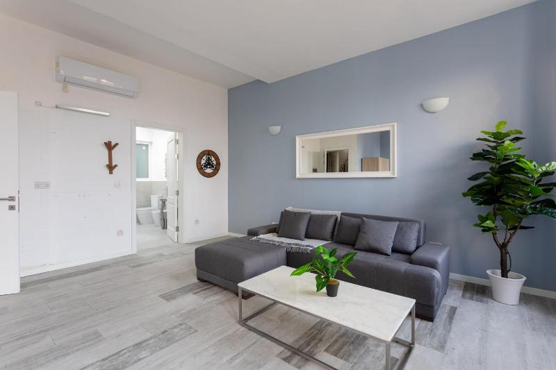 BnBNova - Historic Valletta Penthouse - image 12