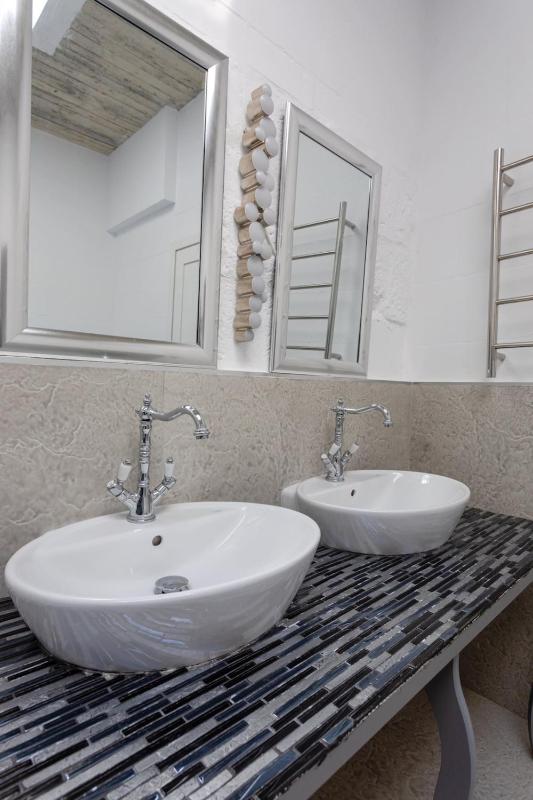 BnBNova - Historic Valletta Penthouse - image 9