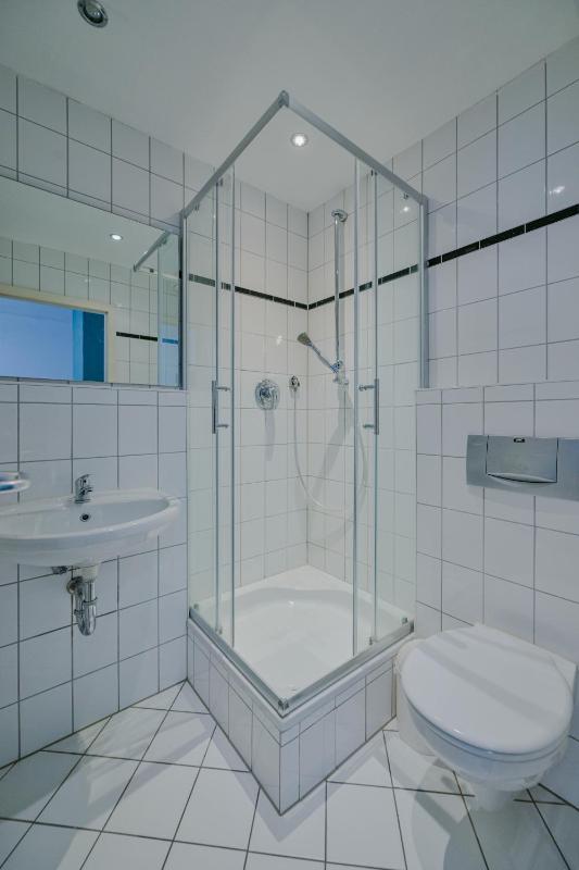 Hotel Mondial Comfort - Frankfurt City Centre - image 3