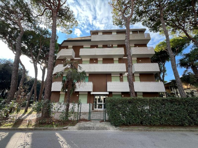 Lignano Pineta flat with balcony - image 23