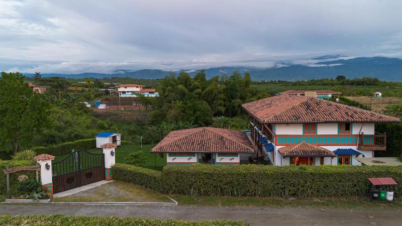 Country House in Montenegro near Parque del Café - image 2