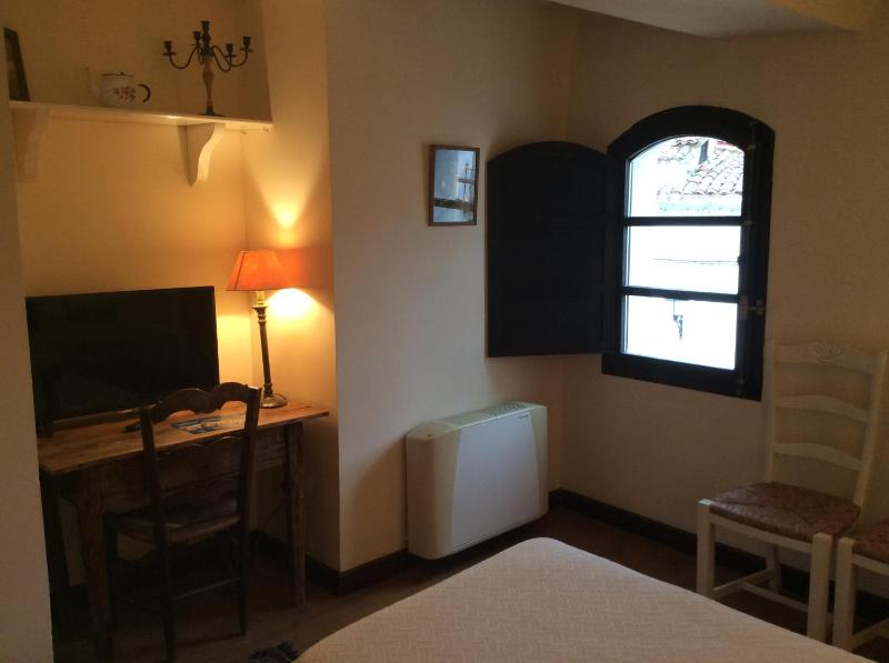Deluxe Double Room image 4