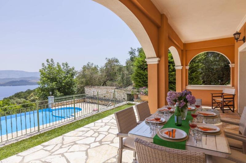 Villa Serpa by Villa Plus - image 25