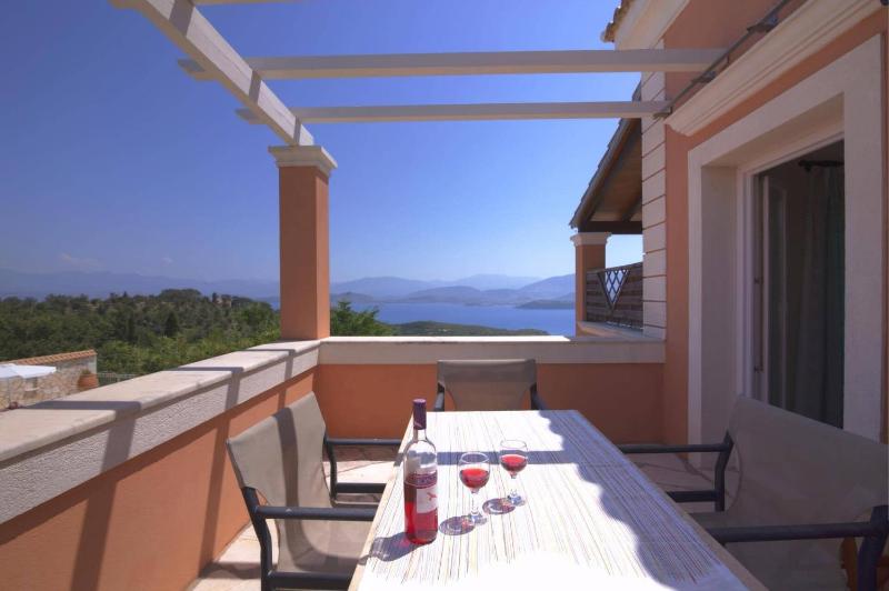 Villa Serpa by Villa Plus - image 28