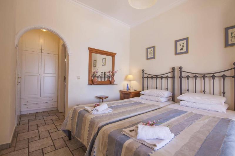 Villa Serpa by Villa Plus - image 27