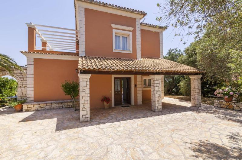 Villa Serpa by Villa Plus - image 32