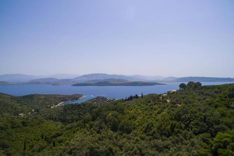 Villa Serpa by Villa Plus - image 30