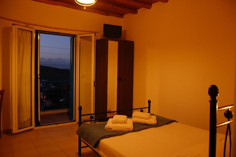 Studio (2 Adults) image 1