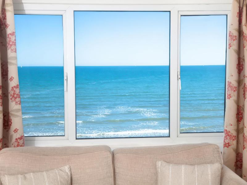 Weymouth Bay Apartment C - image 13