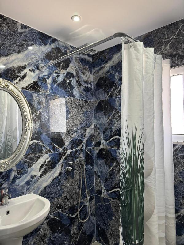 Luxury Ksamil Apartments - image 13