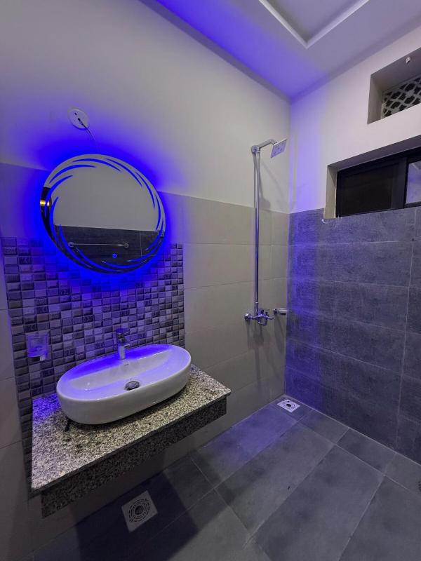Livora stays Modern studio apartment - image 4