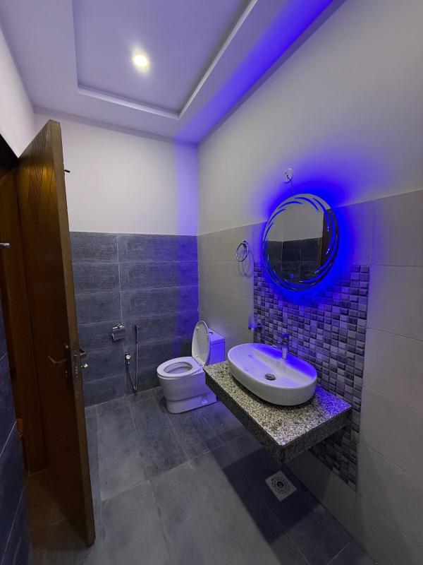 Livora stays Modern studio apartment - image 5