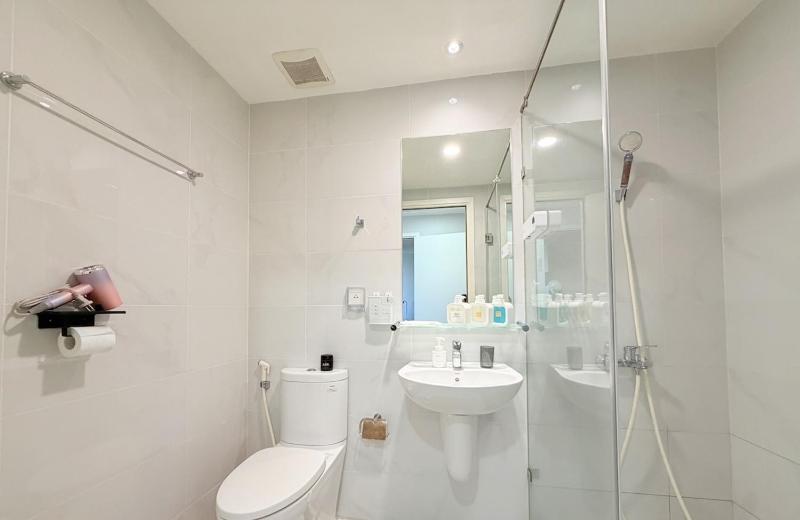Comfortable 2 Bedroom Apartment - Heart of An Phú - image 12