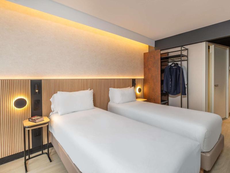 Novotel Marseille Centre Gare - image 8