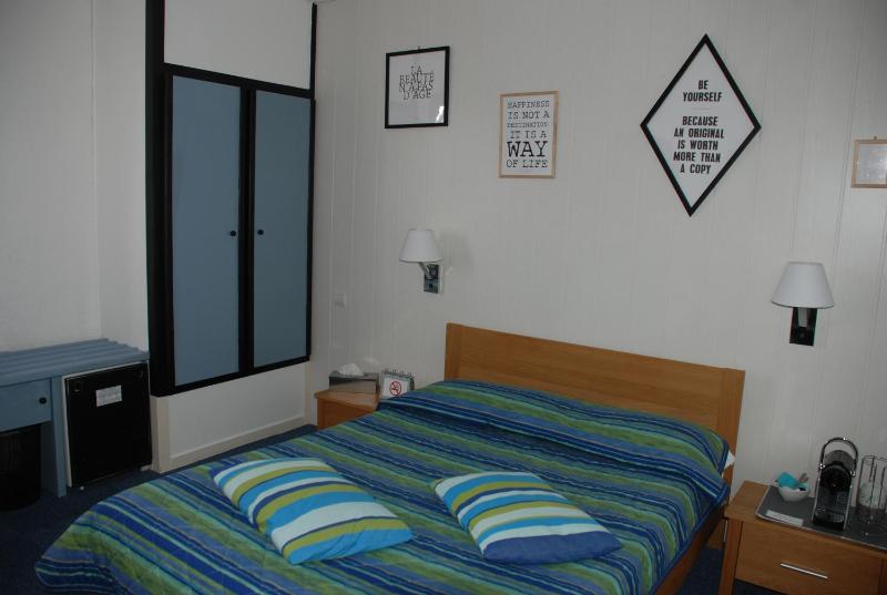 Standard Double or Twin Room image 1