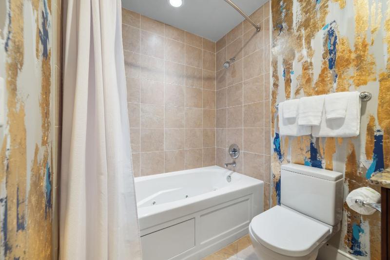 Turquoise Place Unit 2407C - image 25