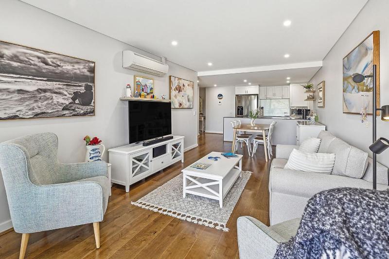 The Shoal 407 6-8 Bullecourt St - linen lift and 2 minutes to the water and shops - image 12