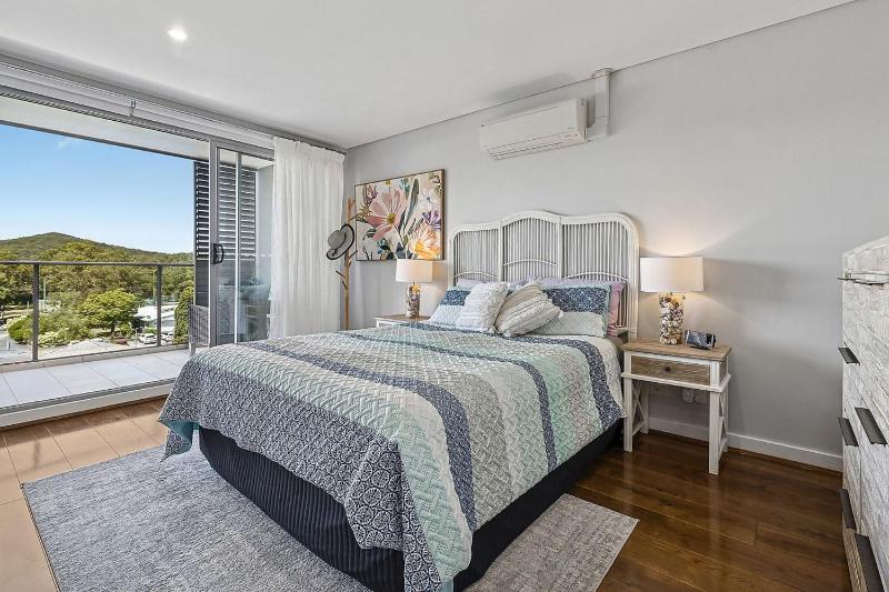 The Shoal 407 6-8 Bullecourt St - linen lift and 2 minutes to the water and shops - image 20