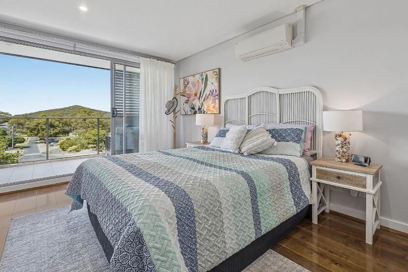 The Shoal 407 6-8 Bullecourt St - linen lift and 2 minutes to the water and shops - image 25