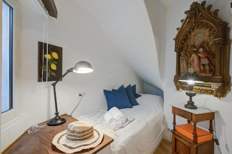 Maison Sans Delai with Sea View Terrace - Happy Rentals - image 15