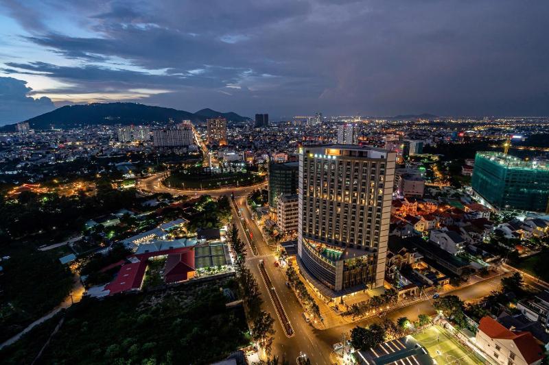 Vung Tau Mermaid Seaview - Stay by the Sea Feel at Home ! - image 1