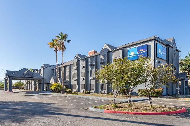 Baymont by Wyndham San Antonio Downtown - image 29