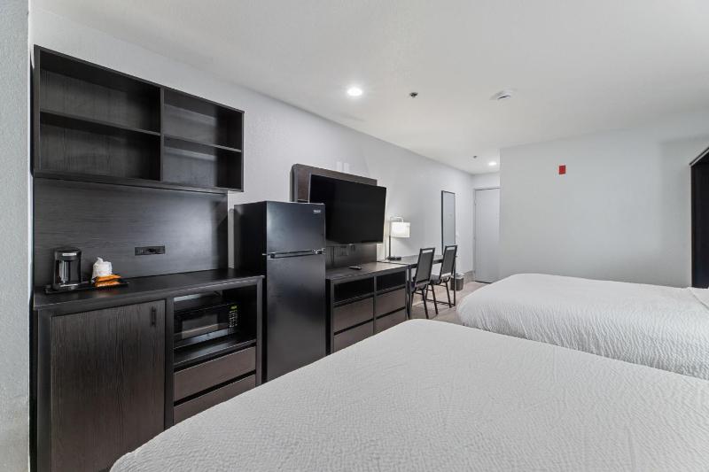 Baymont by Wyndham San Antonio Downtown - image 13