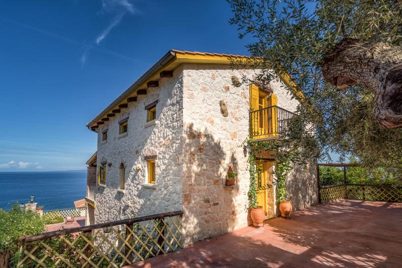 Four-Bedroom Villa with Private Pool image 3
